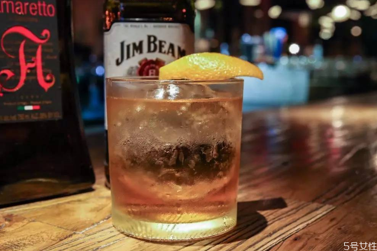 教父雞尾酒多少度 教父酒后勁大嗎 教父雞尾酒多少度 教父酒后勁大嗎