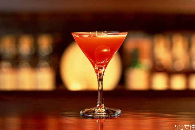 大都會(huì)雞尾酒怎么喝 大都會(huì)雞尾酒故事 大都會(huì)雞尾酒怎么喝 大都會(huì)雞尾酒故事