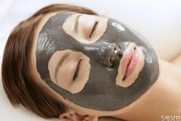 敷泥膜前要用洗面奶嗎 用泥膜前要用爽膚水嗎 敷泥膜前要用洗面奶嗎 用泥膜前要用爽膚水嗎