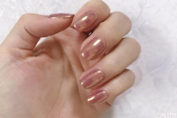 什么顏色的磨砂美甲好看 磨砂美甲容易掉的原因 什么顏色的磨砂美甲好看 磨砂美甲容易掉的原因