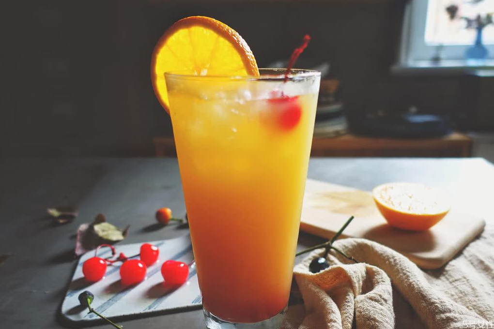 龍舌蘭日出雞尾酒含義 龍舌蘭日落和日出的區(qū)別 龍舌蘭日出雞尾酒含義 龍舌蘭日落和日出的區(qū)別