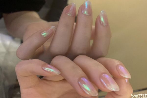 什么顏色的磨砂美甲好看 磨砂美甲容易掉的原因 什么顏色的磨砂美甲好看 磨砂美甲容易掉的原因