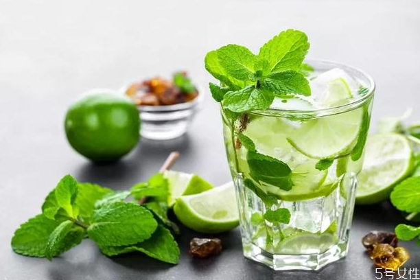 金湯力配方 金湯力雞尾酒配方比例 金湯力配方 金湯力雞尾酒配方比例