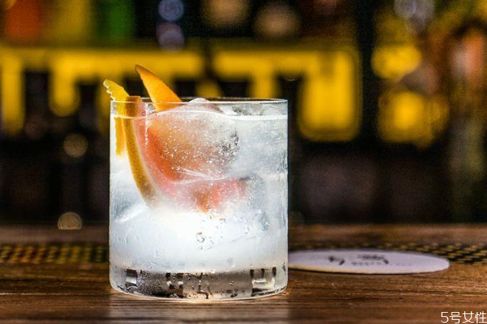 金湯力配方 金湯力雞尾酒配方比例 金湯力配方 金湯力雞尾酒配方比例