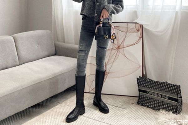 腿粗適合穿什么樣的靴子 馬丁靴女款怎么搭配 腿粗適合穿什么樣的靴子 馬丁靴女款怎么搭配