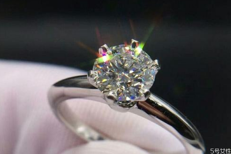 蒂芙尼六爪一克拉多少錢 蒂芙尼六爪鉆戒價格表 蒂芙尼六爪一克拉多少錢 蒂芙尼六爪鉆戒價格表