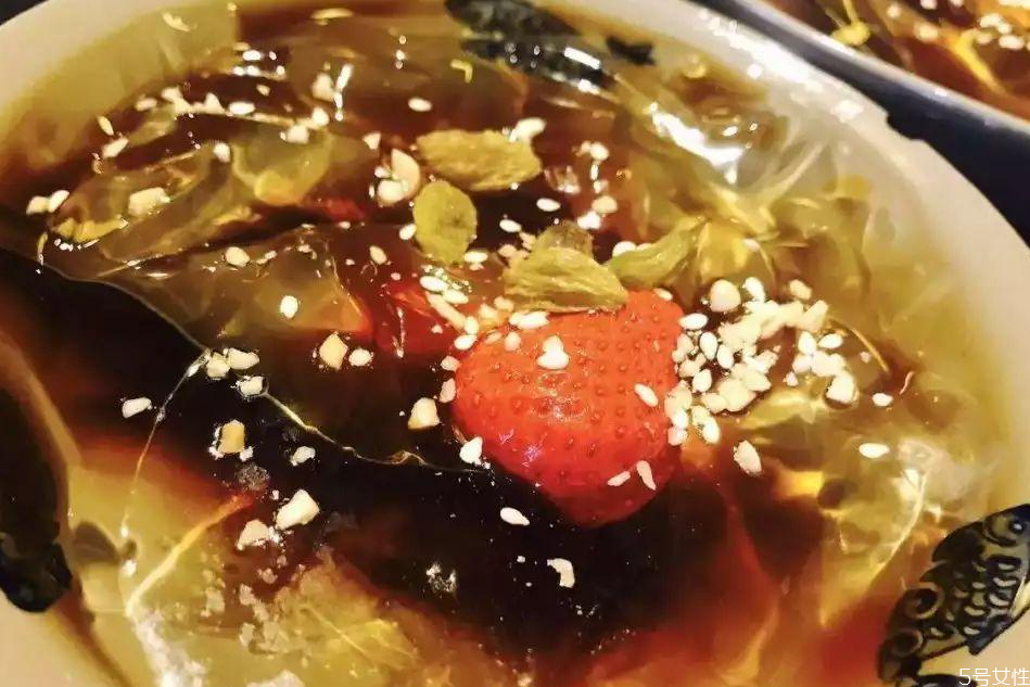 冰粉熱量高嗎 減肥期間可以吃冰粉么 冰粉熱量高嗎 減肥期間可以吃冰粉么