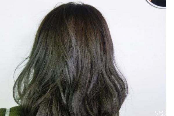 漂發(fā)劑弄到手上怎么辦 漂發(fā)劑弄到衣服上能洗掉嗎 漂發(fā)劑弄到手上怎么辦 漂發(fā)劑弄到衣服上能洗掉嗎