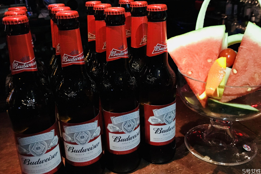 百威啤酒多少錢一瓶 百威啤酒多少錢一箱 百威啤酒多少錢一瓶 百威啤酒多少錢一箱