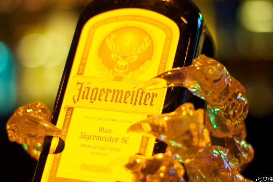 野格為什么一股中藥味 野格酒是什么釀造出來的 野格為什么一股中藥味 野格酒是什么釀造出來的