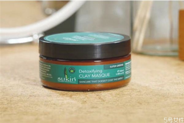 排毒面膜膏能清理皮膚嗎 排毒面膜后需要補(bǔ)水面膜嗎 排毒面膜膏能清理皮膚嗎 排毒面膜后需要補(bǔ)水面膜嗎