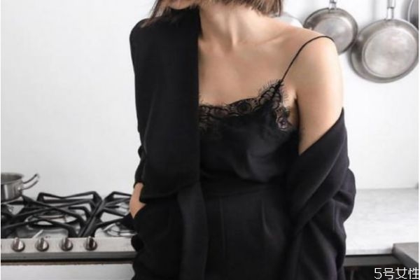 夏天不想穿胸罩有什么辦法 夏天不想穿胸罩怎么辦 夏天不想穿胸罩有什么辦法 夏天不想穿胸罩怎么辦