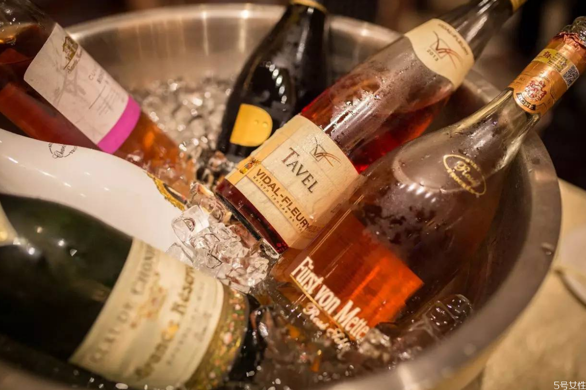 波特酒是哪個(gè)國(guó)家的國(guó)酒 紅波特酒好喝還是茶波特酒好 波特酒是哪個(gè)國(guó)家的國(guó)酒 紅波特酒好喝還是茶波特酒好