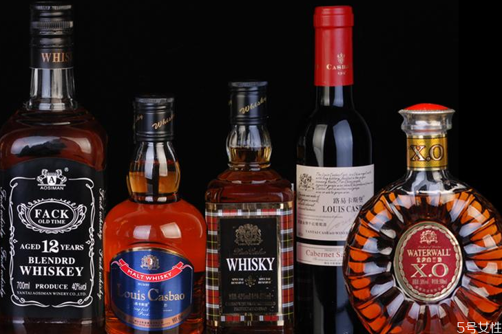 白蘭地是什么酒 白蘭地是什么顏色 白蘭地是什么酒 白蘭地是什么顏色