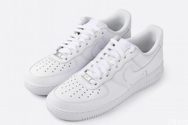 nike air force1夏天穿熱不熱 空軍一號(hào)和aj哪個(gè)檔次高 nike air force1夏天穿熱不熱 空軍一號(hào)和aj哪個(gè)檔次高