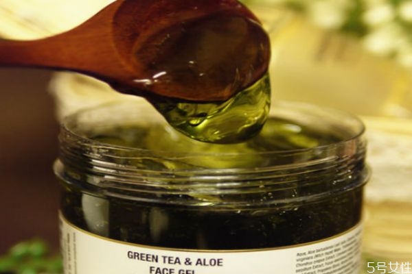 凝膠面膜可以敷一晚上嗎 過期面膜的使用方法 凝膠面膜可以敷一晚上嗎 過期面膜的使用方法