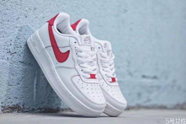 nike air force1夏天穿熱不熱 空軍一號(hào)和aj哪個(gè)檔次高 nike air force1夏天穿熱不熱 空軍一號(hào)和aj哪個(gè)檔次高