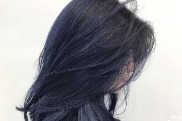 藍黑色是越掉越好看嗎 藍黑沒漂會越洗越黑嗎 藍黑色是越掉越好看嗎 藍黑沒漂會越洗越黑嗎