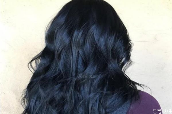 藍黑色是越掉越好看嗎 藍黑沒漂會越洗越黑嗎 藍黑色是越掉越好看嗎 藍黑沒漂會越洗越黑嗎