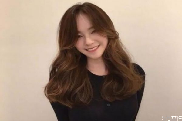 長發(fā)配八字劉海好看嗎 八字劉海配什么短發(fā) 長發(fā)配八字劉海好看嗎 八字劉海配什么短發(fā)