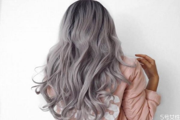 皮膚黃染什么色顯白又時尚 黃皮膚染什么顏色頭發(fā) 皮膚黃染什么色顯白又時尚 黃皮膚染什么顏色頭發(fā)