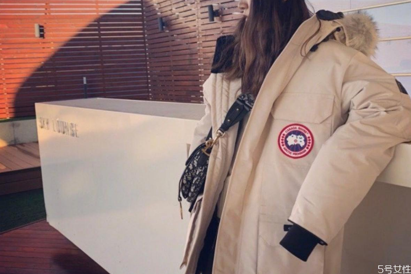 加拿大鵝遠征款有背帶嗎 加拿大鵝遠征款真假 加拿大鵝遠征款有背帶嗎 加拿大鵝遠征款真假