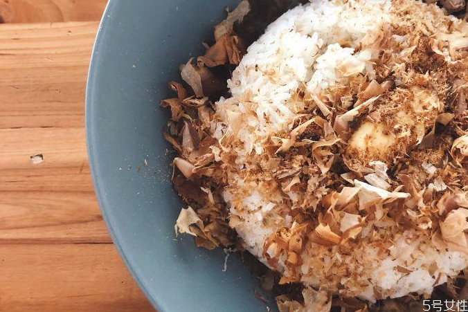 牛油拌飯好吃嗎 牛油拌飯的牛油是什么 牛油拌飯好吃嗎 牛油拌飯的牛油是什么