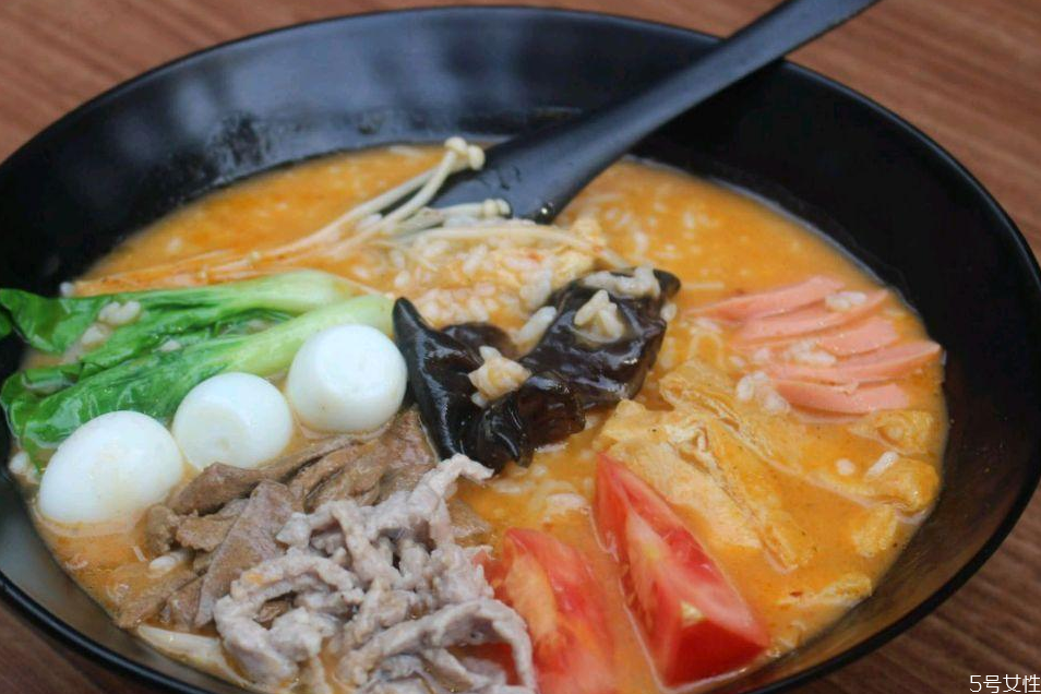 燙飯對(duì)身體有害嗎 燙飯對(duì)胃的危害 燙飯對(duì)身體有害嗎 燙飯對(duì)胃的危害