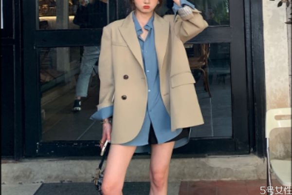 西裝外套女怎么搭配 西裝外套里面穿什么好看 西裝外套女怎么搭配 西裝外套里面穿什么好看