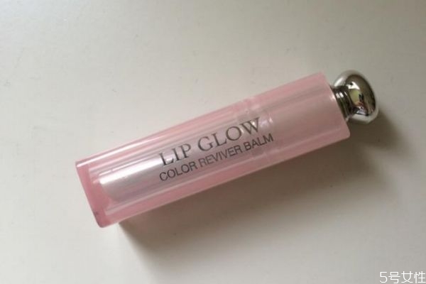 迪奧潤唇膏怎么樣 迪奧潤唇膏和口紅的區(qū)別