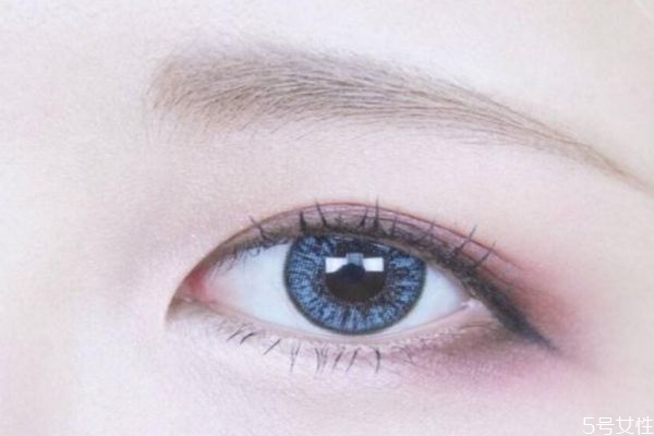 新買的美瞳伴侶盒怎么清洗 美瞳伴侶盒多久更換一次 新買的美瞳伴侶盒怎么清洗 美瞳伴侶盒多久更換一次