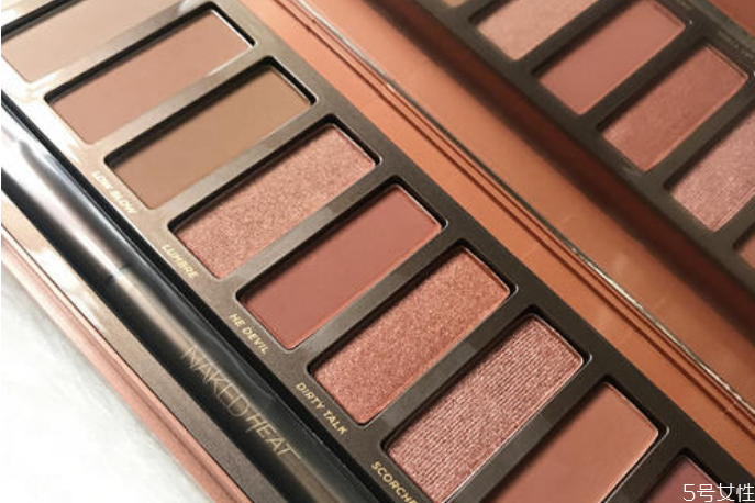 衰敗城市眼影保質(zhì)期一般多久 衰敗城市眼影生產(chǎn)日期怎么看 衰敗城市眼影保質(zhì)期一般多久 衰敗城市眼影生產(chǎn)日期怎么看