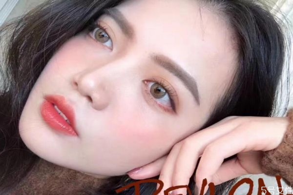 隱形眼鏡能帶12小時(shí)嗎 戴美瞳好嗎 隱形眼鏡能帶12小時(shí)嗎 戴美瞳好嗎