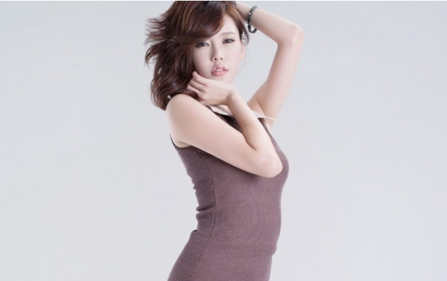 皮膚暗黃還愛長斑用什么護(hù)膚品好 皮膚暗黃還愛長斑用什么護(hù)膚品好