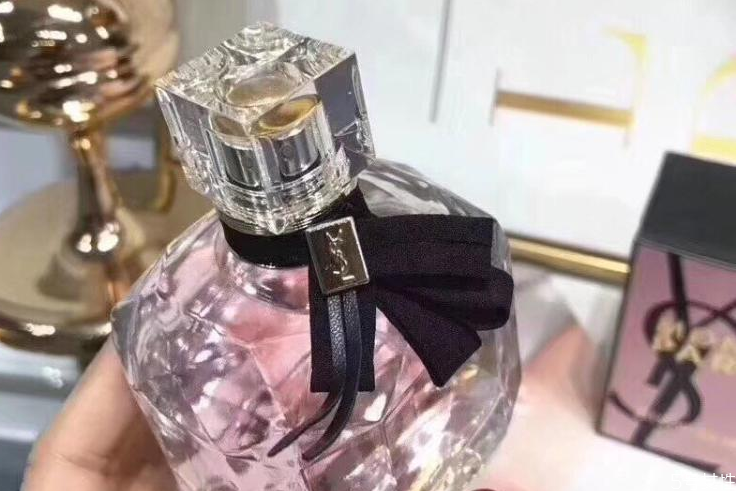 反轉(zhuǎn)巴黎香水是什么檔次 反轉(zhuǎn)巴黎香水的寓意 反轉(zhuǎn)巴黎香水是什么檔次 反轉(zhuǎn)巴黎香水的寓意