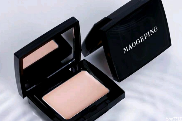 毛戈平粉膏是遮瑕還是打底 毛戈平粉膏可以代替粉底液?jiǎn)? alt=