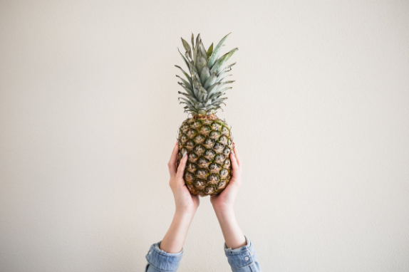 鳳梨切開后怎么保存 鳳梨切開后放冰箱可以儲存多長時間 鳳梨切開后怎么保存 鳳梨切開后放冰箱可以儲存多長時間