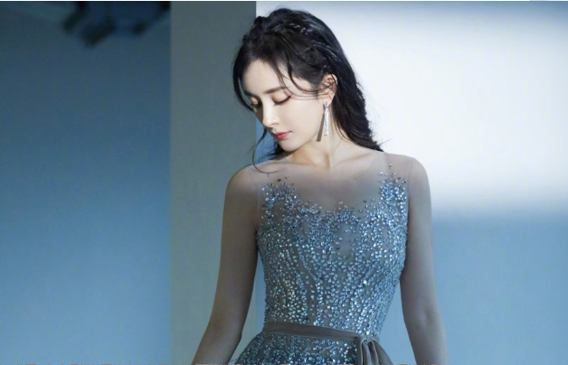 染發(fā)會不會導(dǎo)致白發(fā)越來越多 染發(fā)會讓白發(fā)越來越多嗎 染發(fā)會不會導(dǎo)致白發(fā)越來越多 染發(fā)會讓白發(fā)越來越多嗎