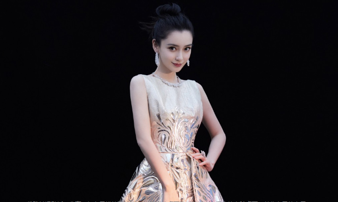 染發(fā)會不會導(dǎo)致白發(fā)越來越多 染發(fā)會讓白發(fā)越來越多嗎 染發(fā)會不會導(dǎo)致白發(fā)越來越多 染發(fā)會讓白發(fā)越來越多嗎