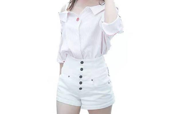 白色牛仔短褲配什么顏色上衣 白色牛仔短褲配什么顏色t恤 白色牛仔短褲配什么顏色上衣 白色牛仔短褲配什么顏色t恤