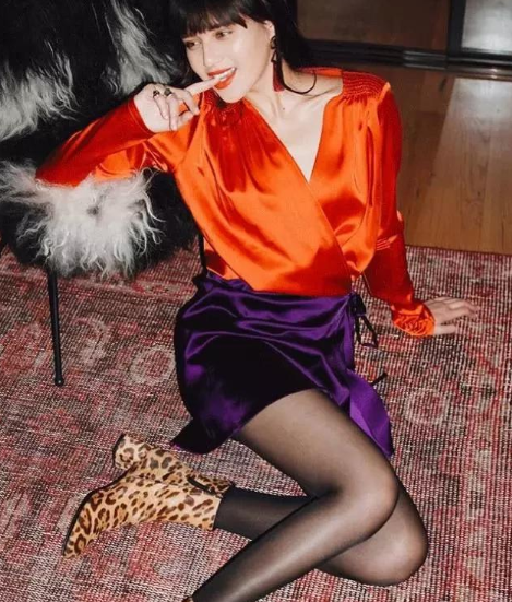 鮮橙色上衣配什么顏色褲子 鮮橙色上衣搭配什么褲子 鮮橙色上衣配什么顏色褲子 鮮橙色上衣搭配什么褲子