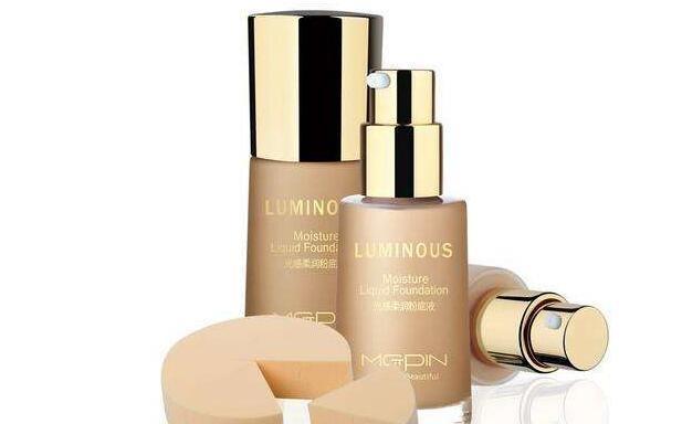 粉底液怎么選擇適合自己的色號 粉底液怎么用不會卡粉 粉底液怎么選擇適合自己的色號 粉底液怎么用不會卡粉