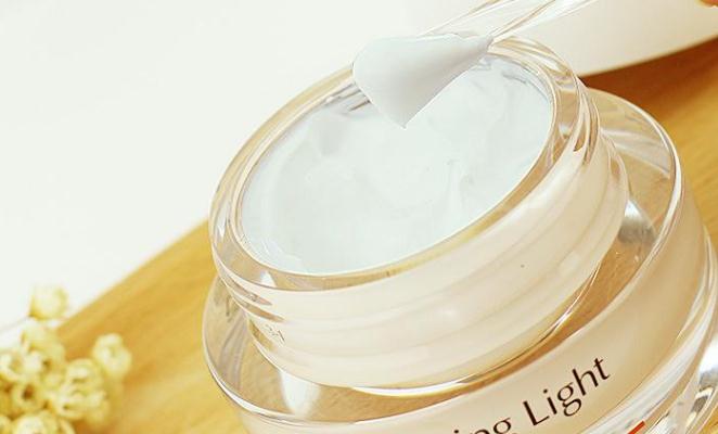 素顏霜能維持多久 素顏霜能當面霜使用嗎 素顏霜能維持多久 素顏霜能當面霜使用嗎