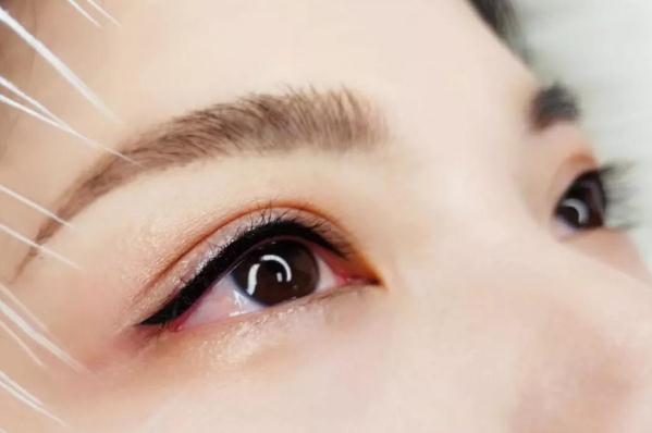 美瞳線和眼線哪個(gè)好看 美瞳線和眼線哪個(gè)好 美瞳線和眼線哪個(gè)好看 美瞳線和眼線哪個(gè)好