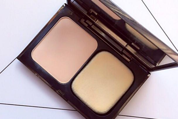 粉餅要打濕再用嗎 粉餅要用海綿還是粉撲 粉餅要打濕再用嗎 粉餅要用海綿還是粉撲