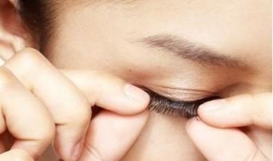 假睫毛有哪些種類(lèi) 假睫毛有什么材質(zhì) 假睫毛有哪些種類(lèi) 假睫毛有什么材質(zhì)