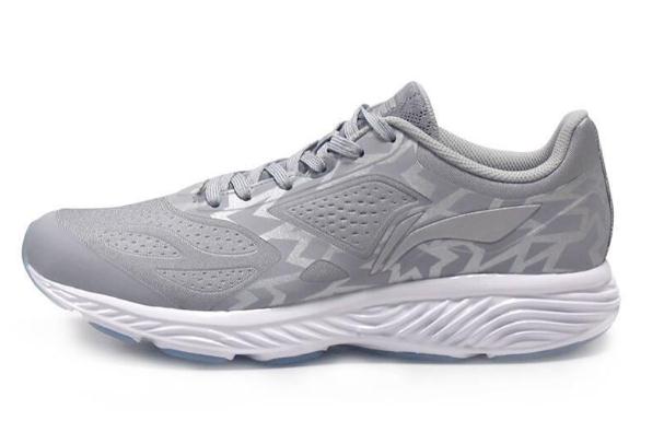 李寧運動鞋容易臭 李寧運動鞋怎么洗 李寧運動鞋容易臭 李寧運動鞋怎么洗