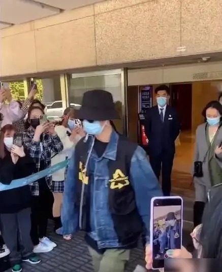 李寧官宣肖戰(zhàn)為全球代言人 李寧官宣肖戰(zhàn)同款 李寧官宣肖戰(zhàn)為全球代言人 李寧官宣肖戰(zhàn)同款