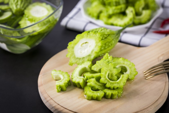 苦瓜可以降血糖嗎 苦瓜可以降血脂嗎 苦瓜可以降血糖嗎 苦瓜可以降血脂嗎