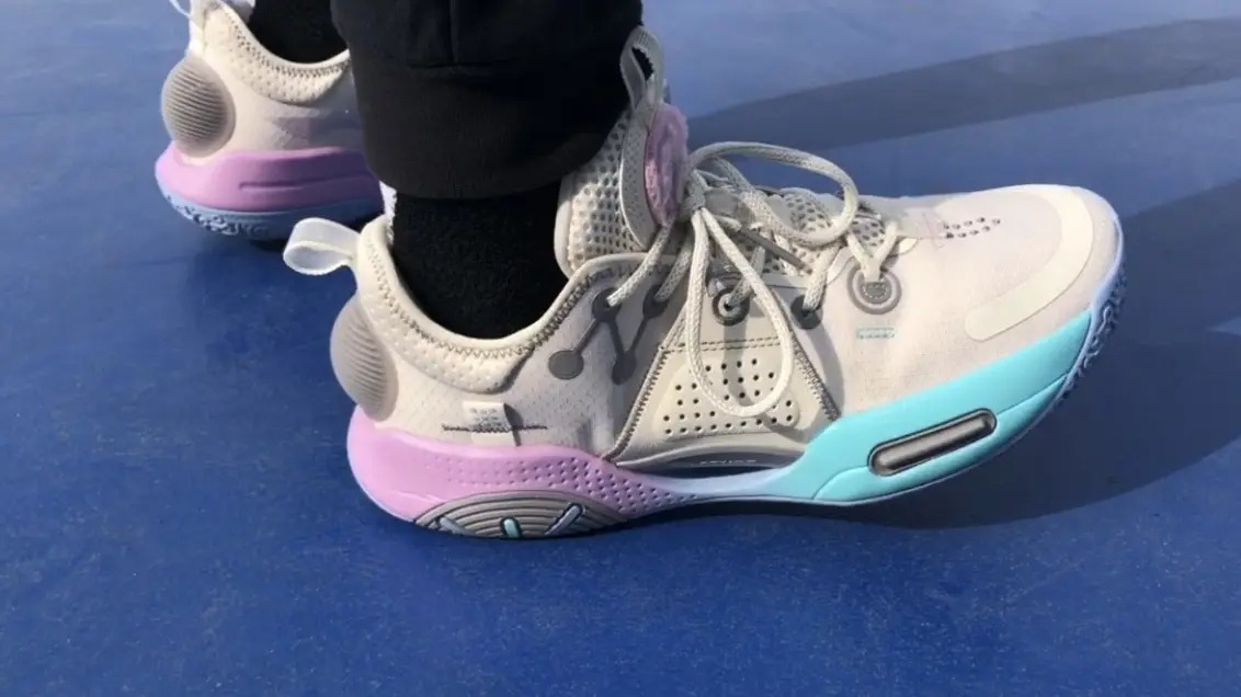 李寧籃球鞋全城9棉花糖測評 李寧全城9棉花糖大概多少錢 李寧籃球鞋全城9棉花糖測評 李寧全城9棉花糖大概多少錢